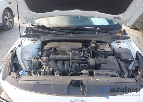 2021 Hyundai Elantra Limited from USA, damaged, VIN 5NPLP4AG8MH025765